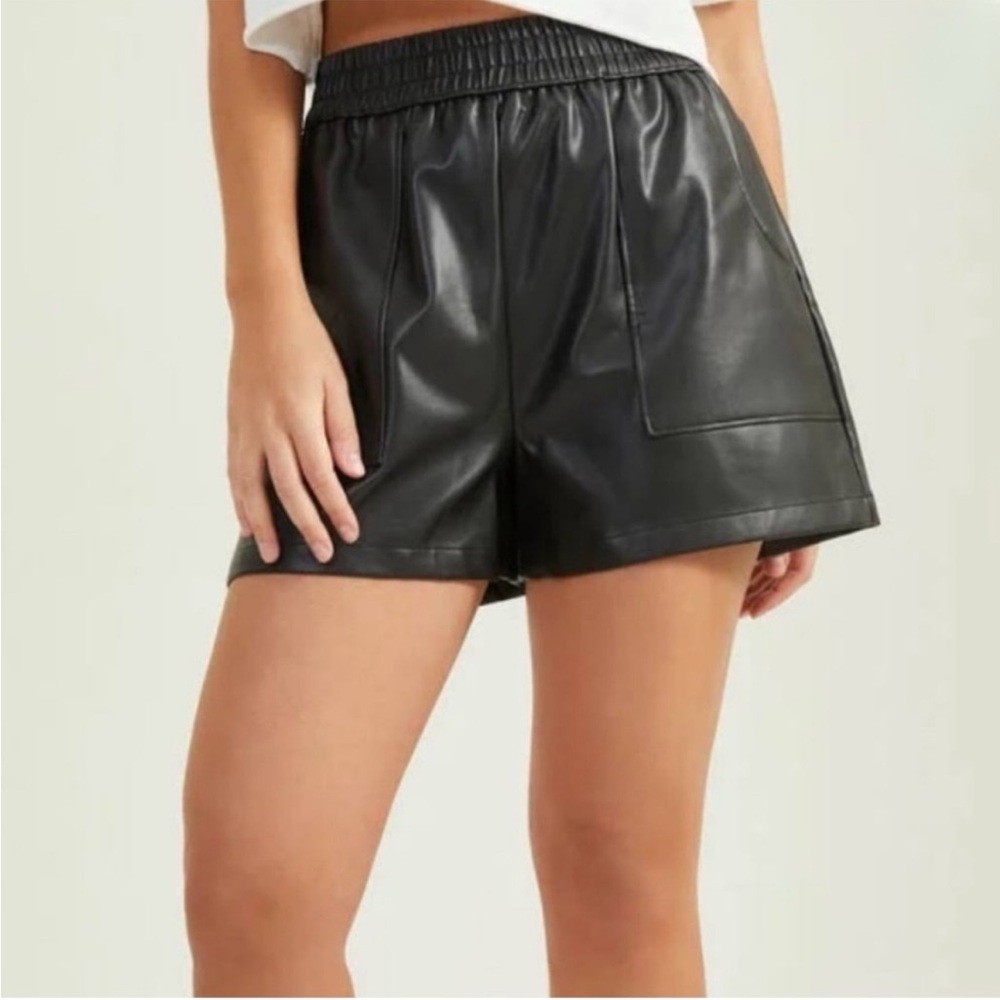 Altar’d State Faux Leather Pull On High Rise Shorts Black Size Medium